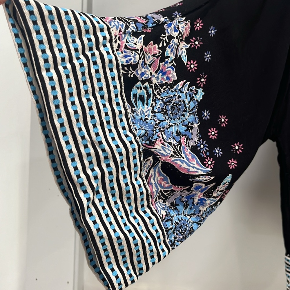 Free People Mixed Print Top in Black Combo, Size M - Picture 12 of 17